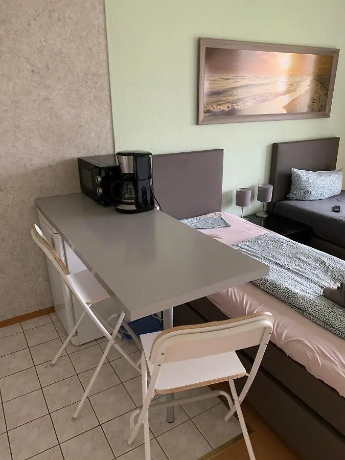 Ruhige Sonnige Wohnung Mit Rooftopterrasse Nahe Universitaet Gerbrunn Apartment